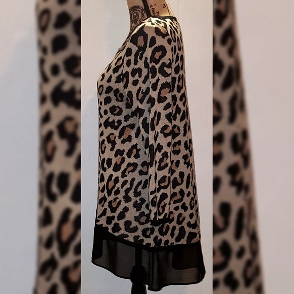 ⚠️SOLD⚠️Black Cheetah Print Pullover Sweater - Picture 5 of 6